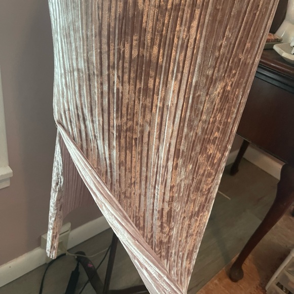 Dress - Picture 4 of 5